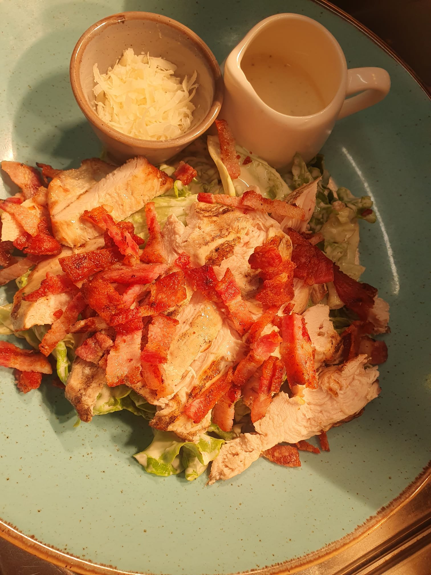 CHICKEN CAESAR SALAD 🟠